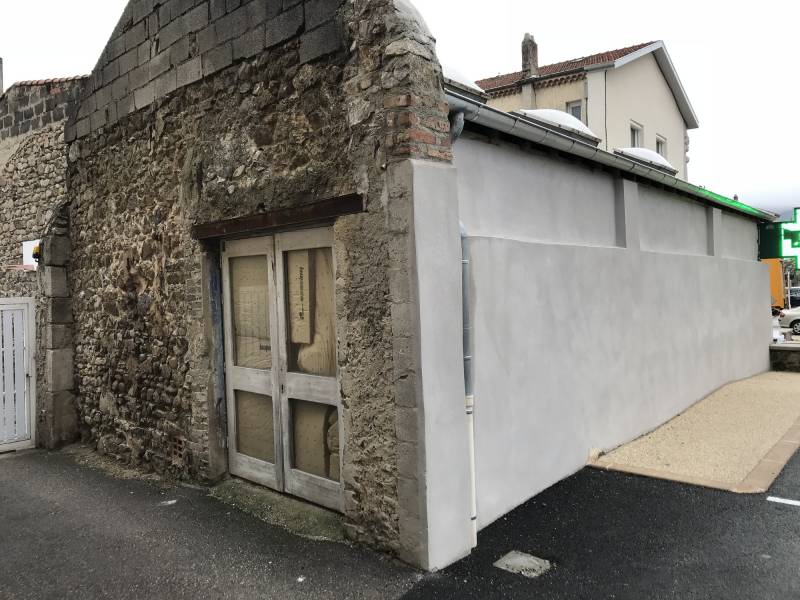 Bâtiment attenant avant démolition 